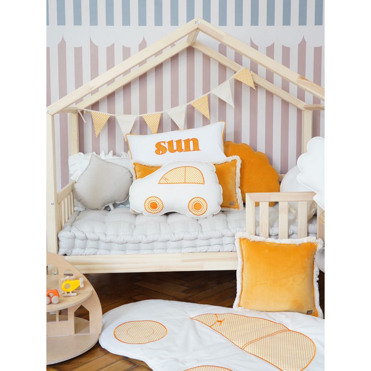 Children's car mat "Honey checkered"