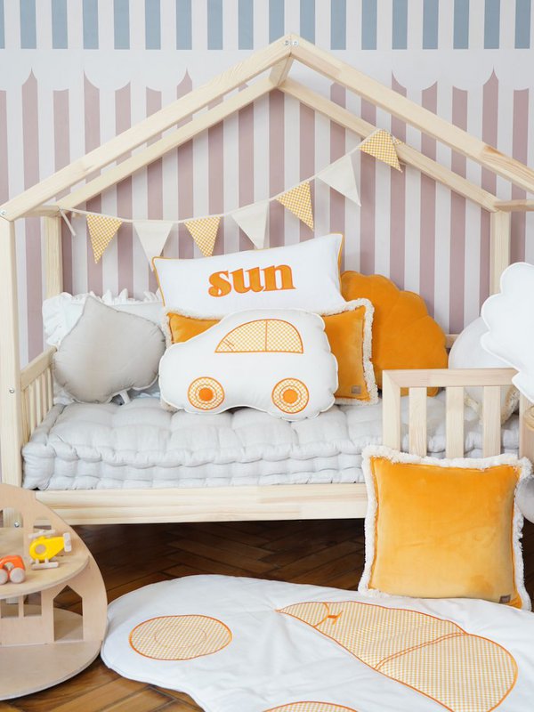Children's car mat "Honey checkered"