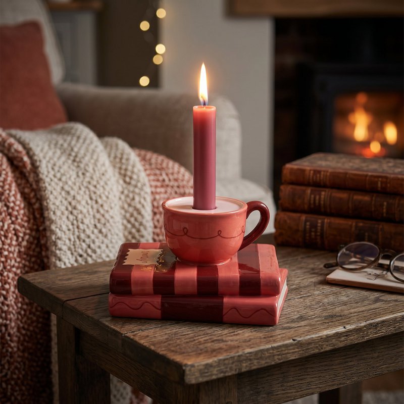 Candle Holder - Cup on books - Red/Pink - 16,5x13,5x9,5cm