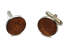  Elegant round cufflinks made of real mahogany wood, approximately 18 mm in diameter, with a rounded inlay and beautiful wood grain.