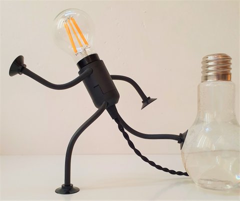 Mr Bright; * Tafellamp * Dutch Design * Zwart gedraaid stofsnoer 1,5 meter * Zwarte design stekker