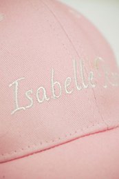 Pet met geborduurde rozen Lucy Isabelle Rose