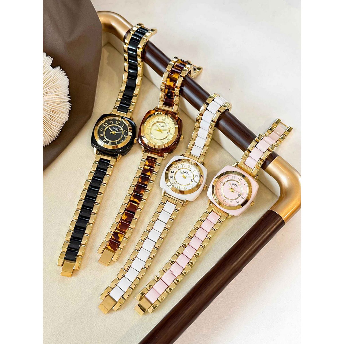 Mindu - Square Statement Retro Women's Watch