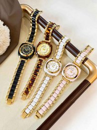 Mindu - Square Statement Retro Women's Watch