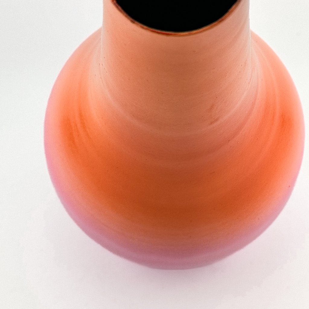 Vase ombre orange pink