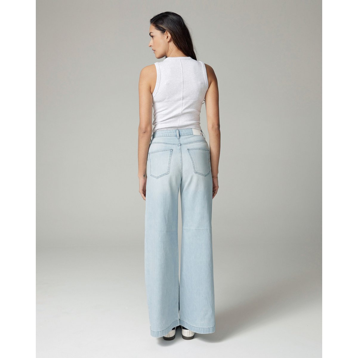 Jean taille haute à jambe large bleu décoloré | Le Diba