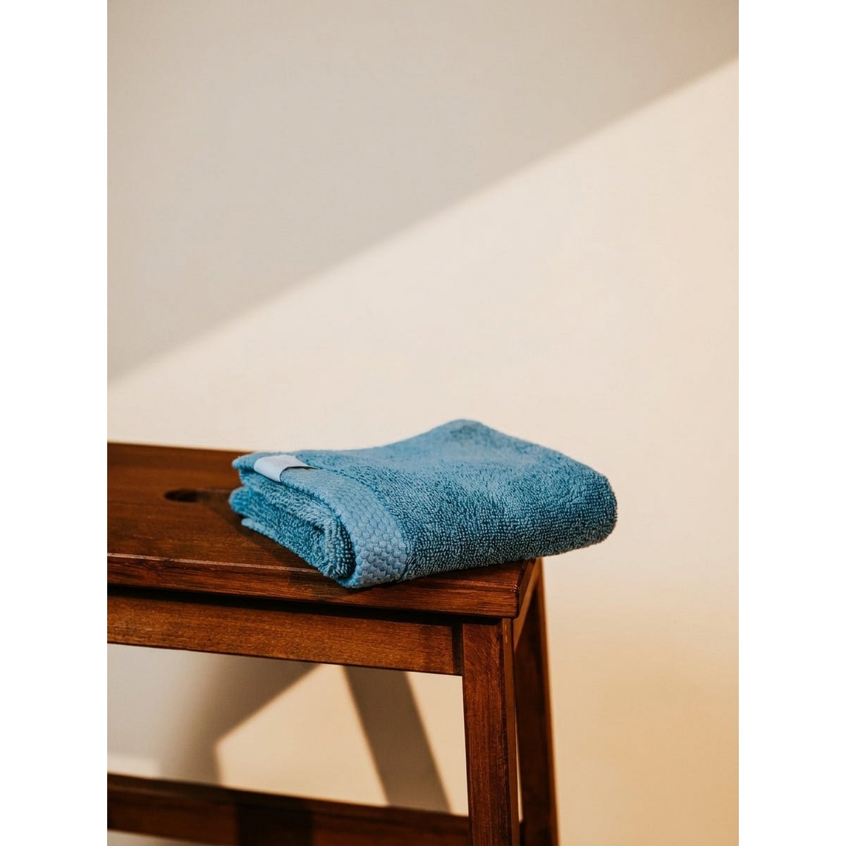 GOTS Biologische katoenen badstof handdoek 50 × 100 cm | Essentie-collectie