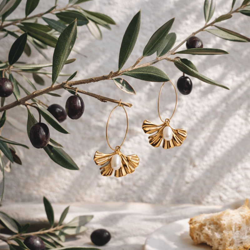 Ginkgo Whisper – Ginkgo Leaf Circles med guldperle