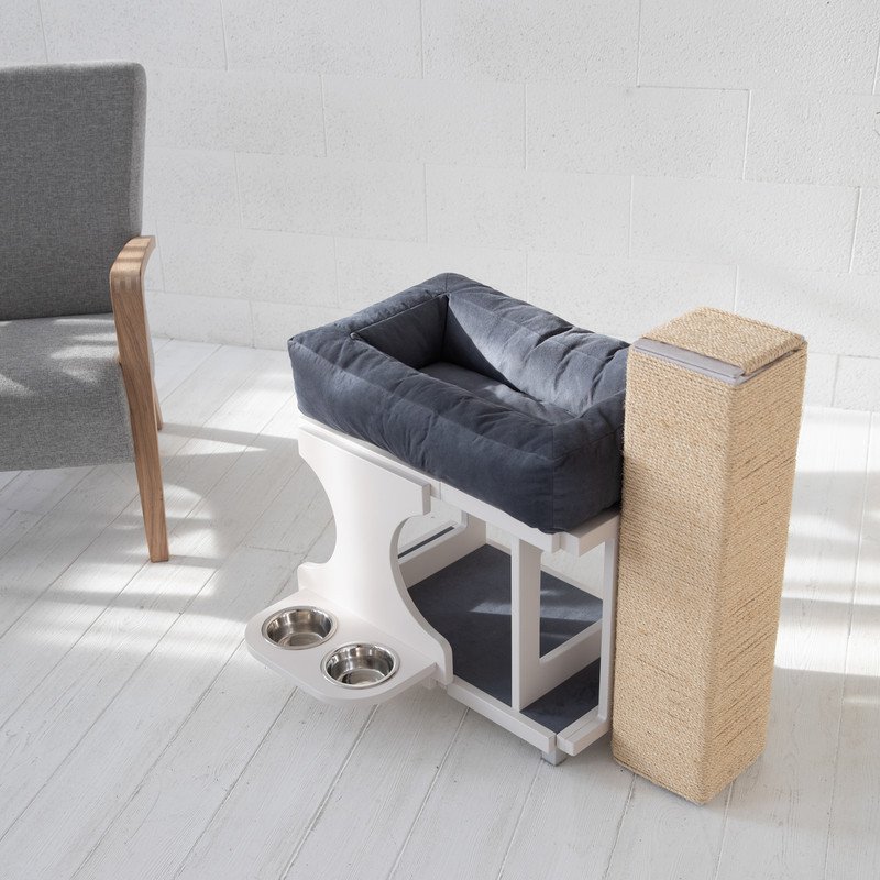 ALKSNIS – one level Cat house with feeding spot included