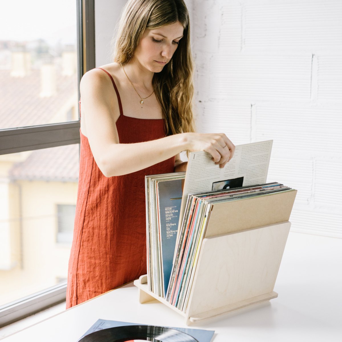 Understøttelse af vinylplader og bøger - LA GATZARA