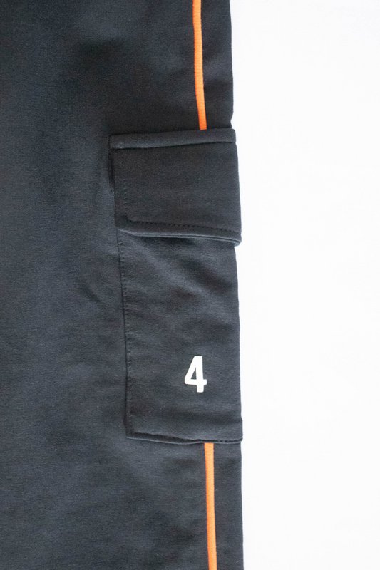 LewyLou NO4 Jogger czarny z pomarańczowym paskiem