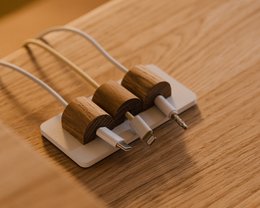 Magnetyczny uchwyt na kabel