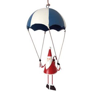Santa Claus im Fallschirm