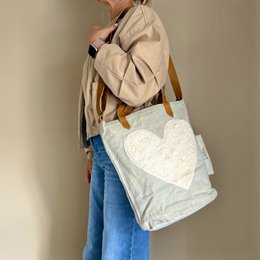BucketBag teddy heart (vintage light canvas)