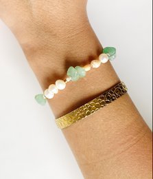 Bracciale con perle d'acqua dolce verde chiaro
