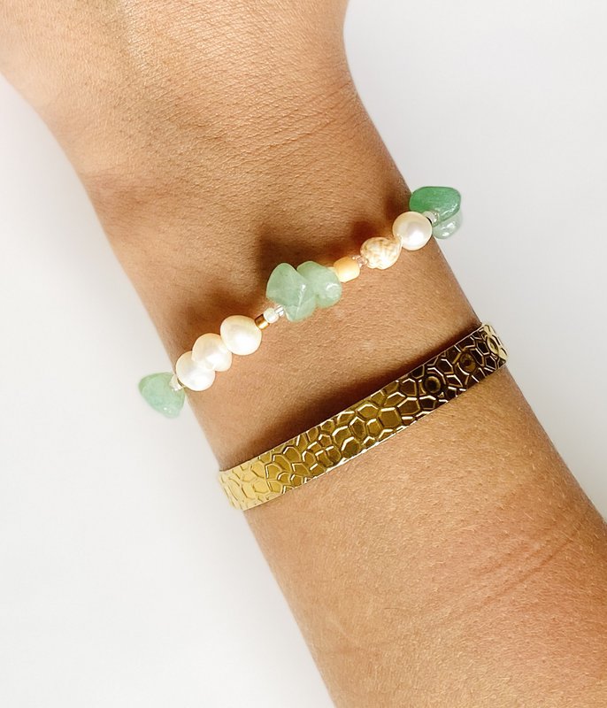 Bracciale con perle d'acqua dolce verde chiaro