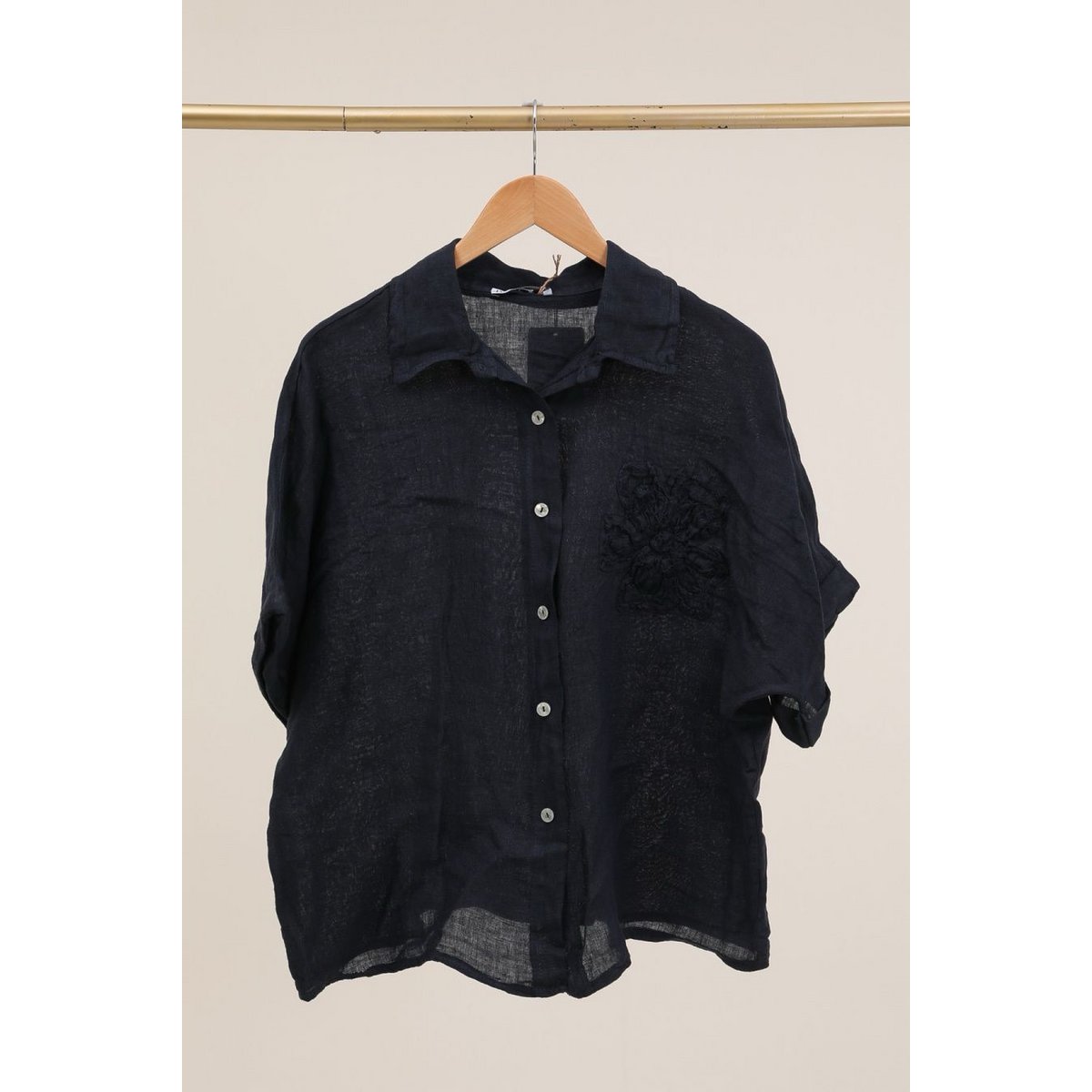 Shirt with a linen flower Ref. 20341