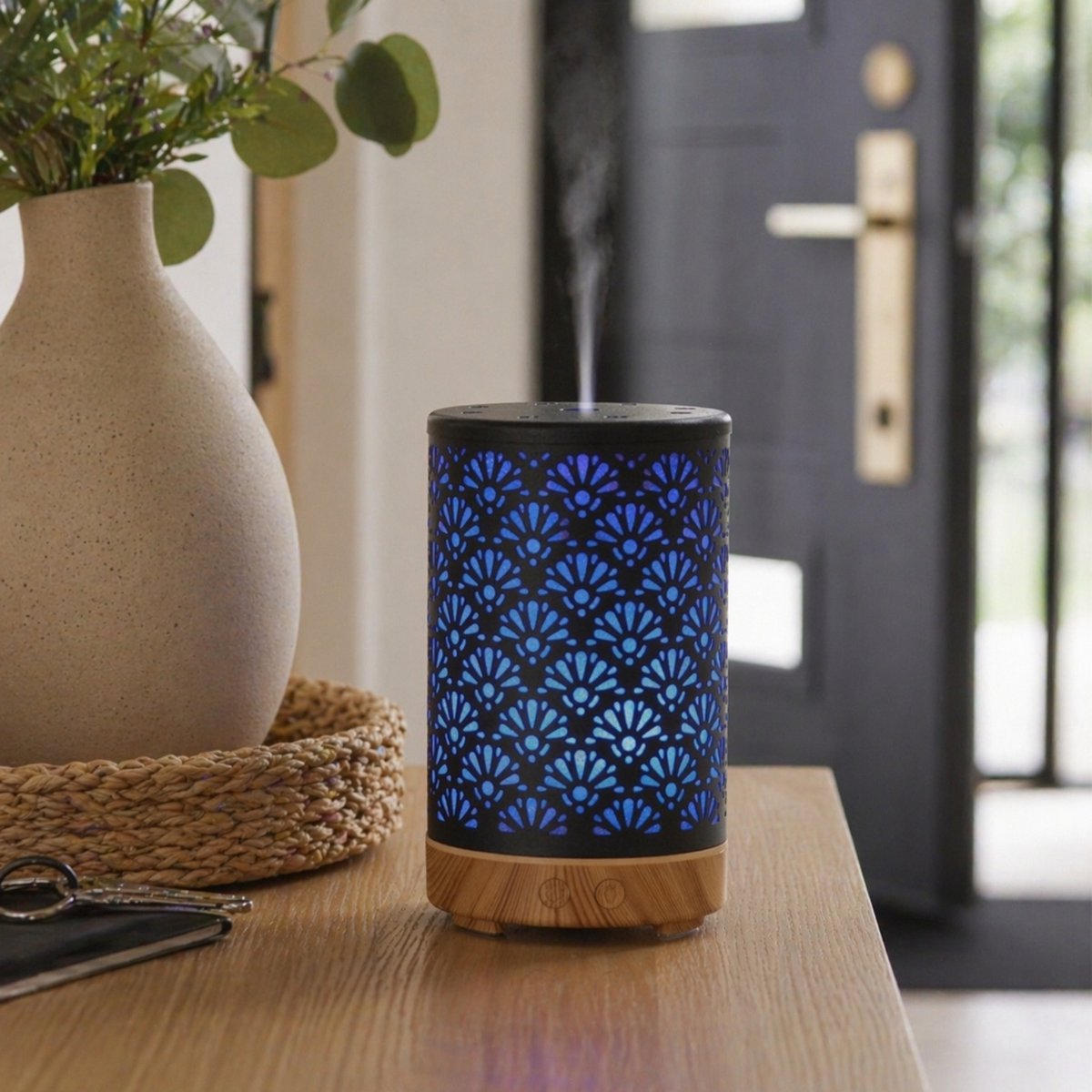 Ultrasonic Diffuser - Sofia – Diffusion of Essential Oils with Remote Control – Metal – Original Decorative Gift Idea