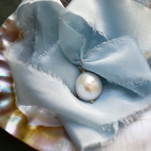 Daphne silk choker