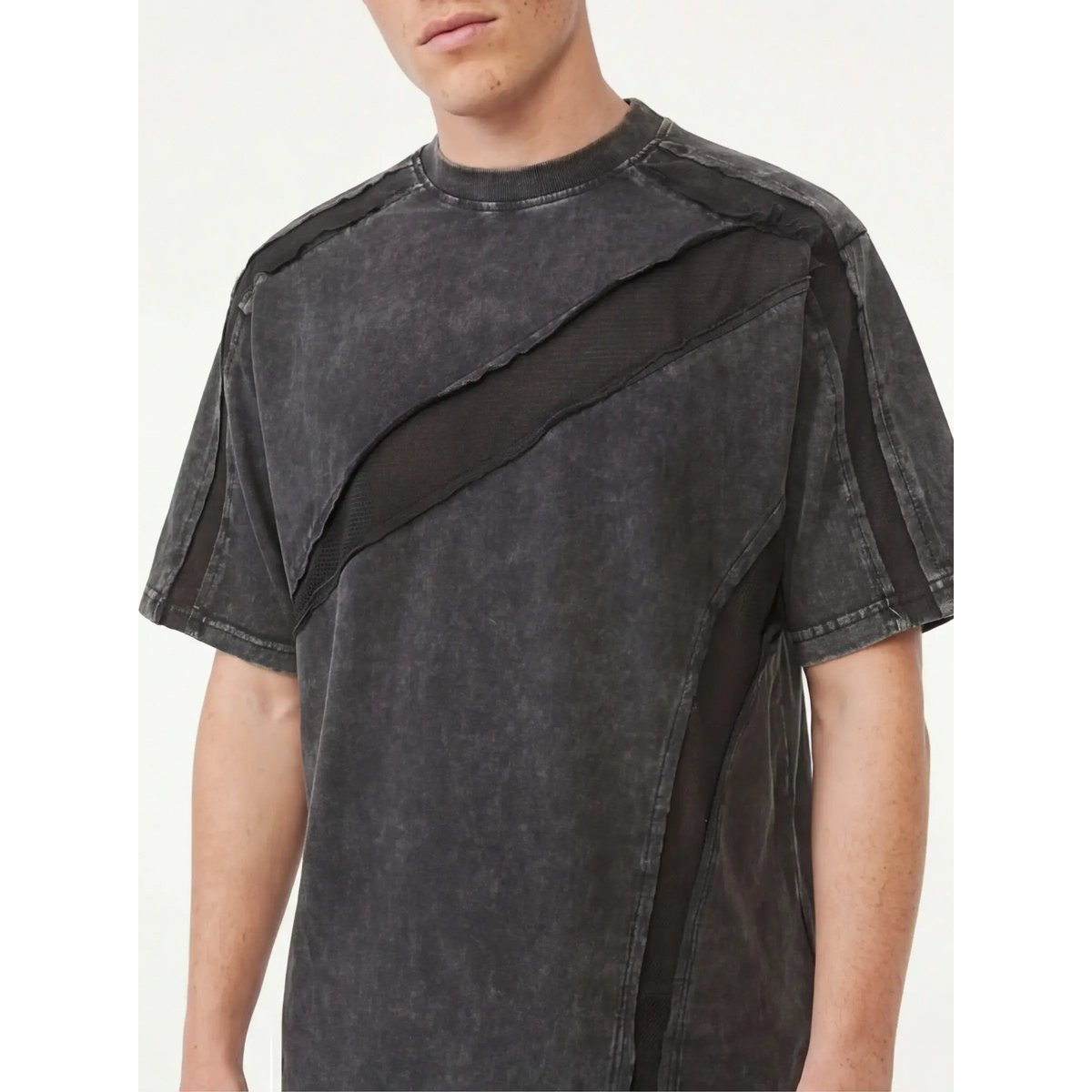 Dynamic T-Shirt – from Ultra-Soft Material with Streetwear Attitude