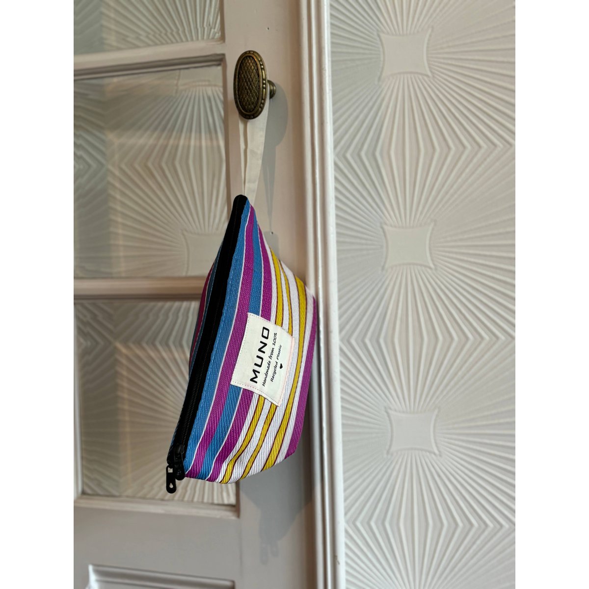 Bolsa de nylon reciclada hecha a mano