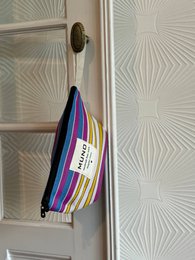 Handgefertigter recycelter Nylonbeutel