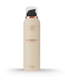 Foaming shower gel in 200 ml size, with a scenic landscape design on the bottle. Contains moisturizing ingredients for a refreshing cleansing experience.