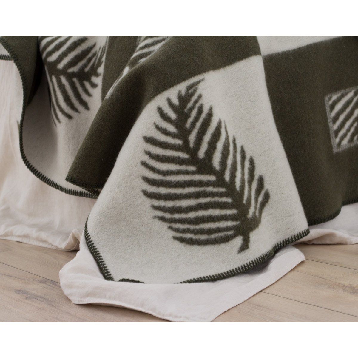 Manta de cama de lana merino verde HOJA