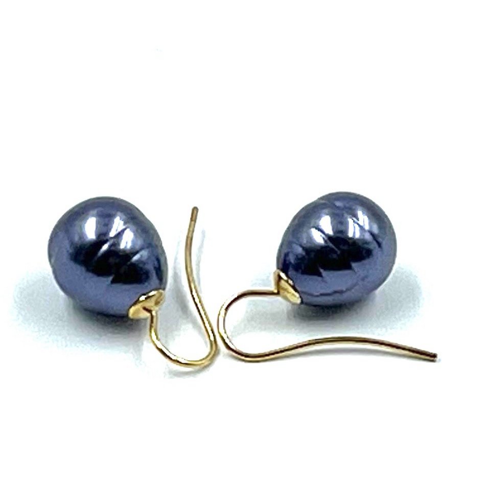 Pearl earrings