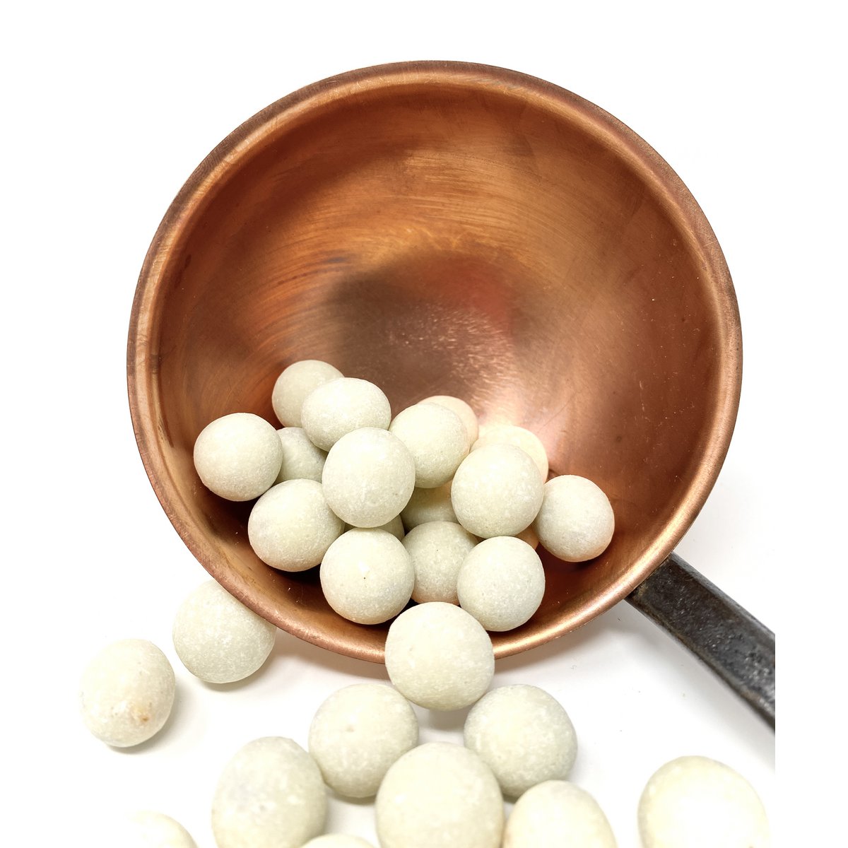 Kokos-Haselnüsse aus weißer Schokolade (Großpackung 1 kg)
