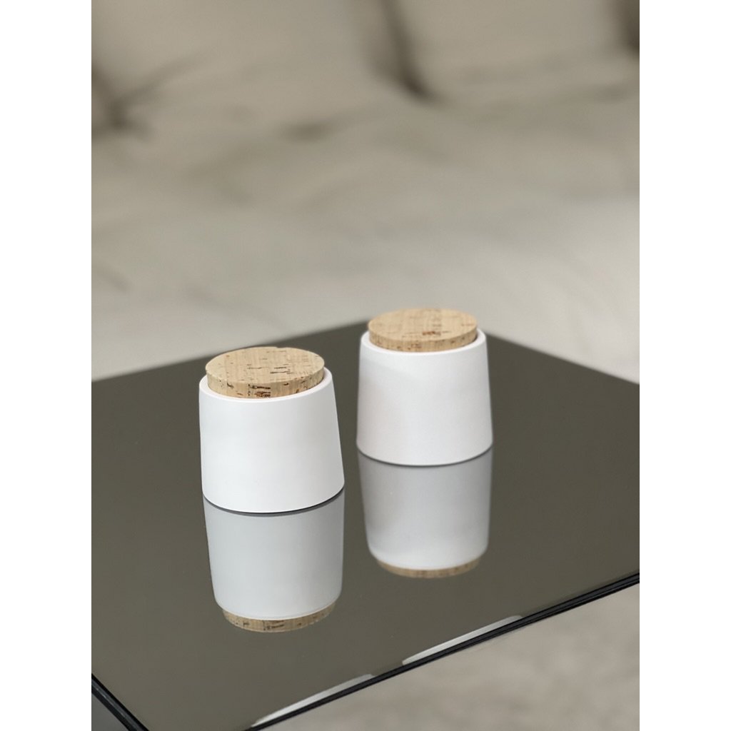 Vaso con coperchio in sughero