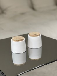 Recipiente con tapa de corcho