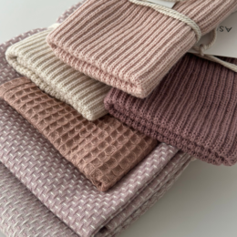 Knitted Dishcloth – Ripple – Elderberry