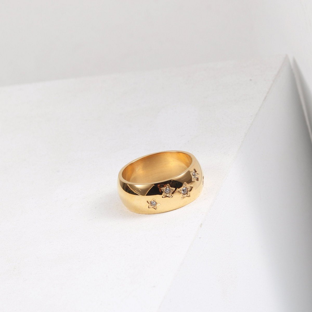 Boa – Bold Night Star Gold-Bandring