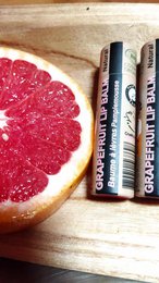 Organic Grapefruit Lip Balm 15ml - One piece