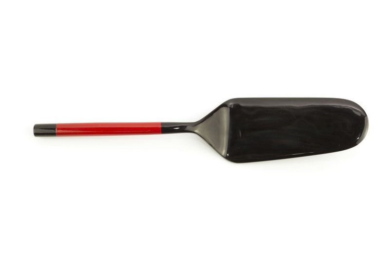 Taartschep met rood gelakt handvat