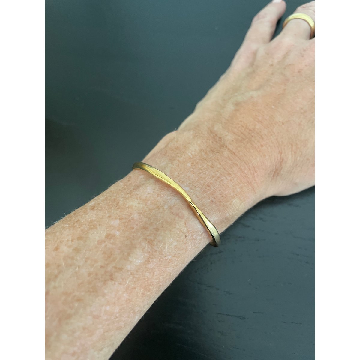 Pulsera abierta oro