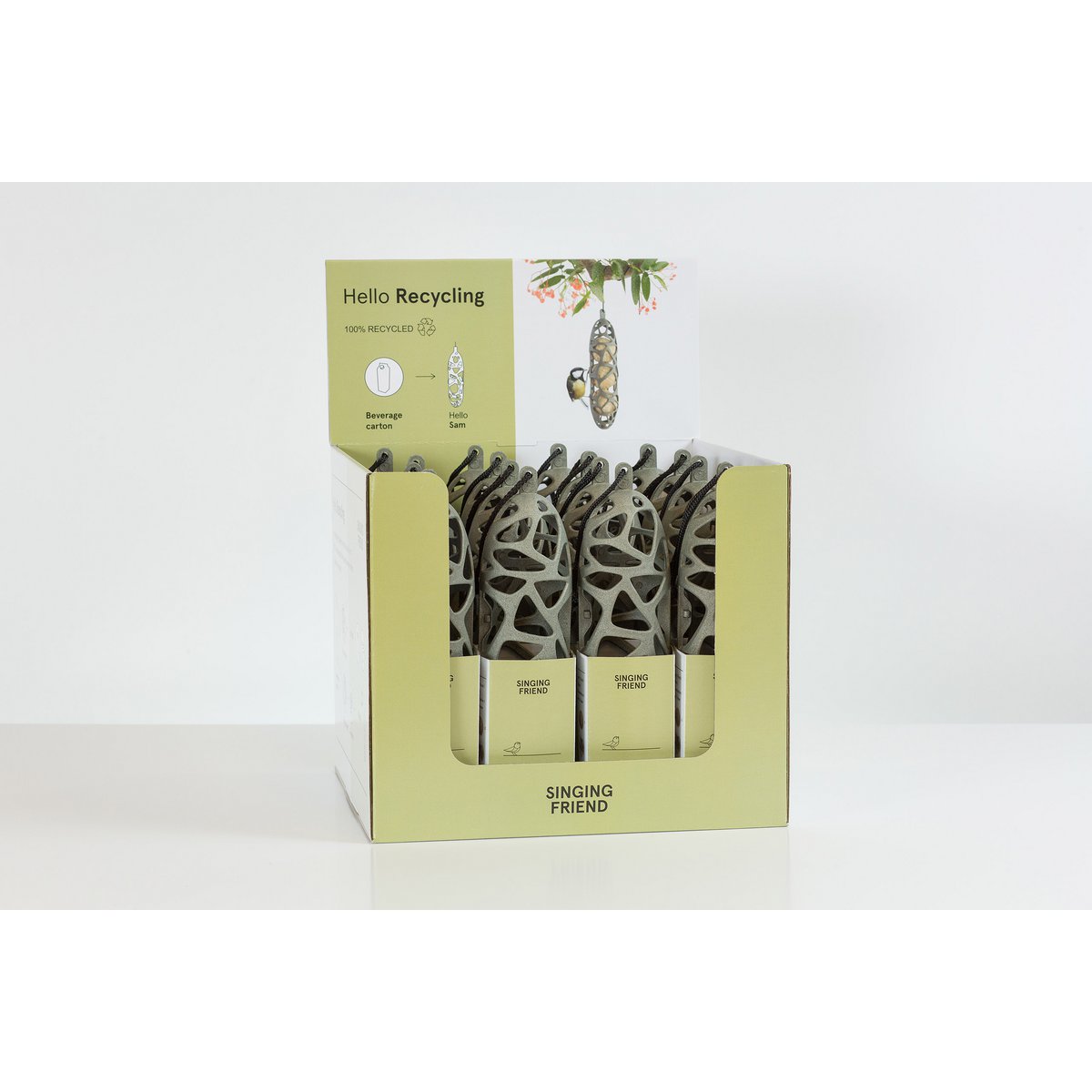 16 x Sam 100% recycled plastic bird feeder in toonbankdoos