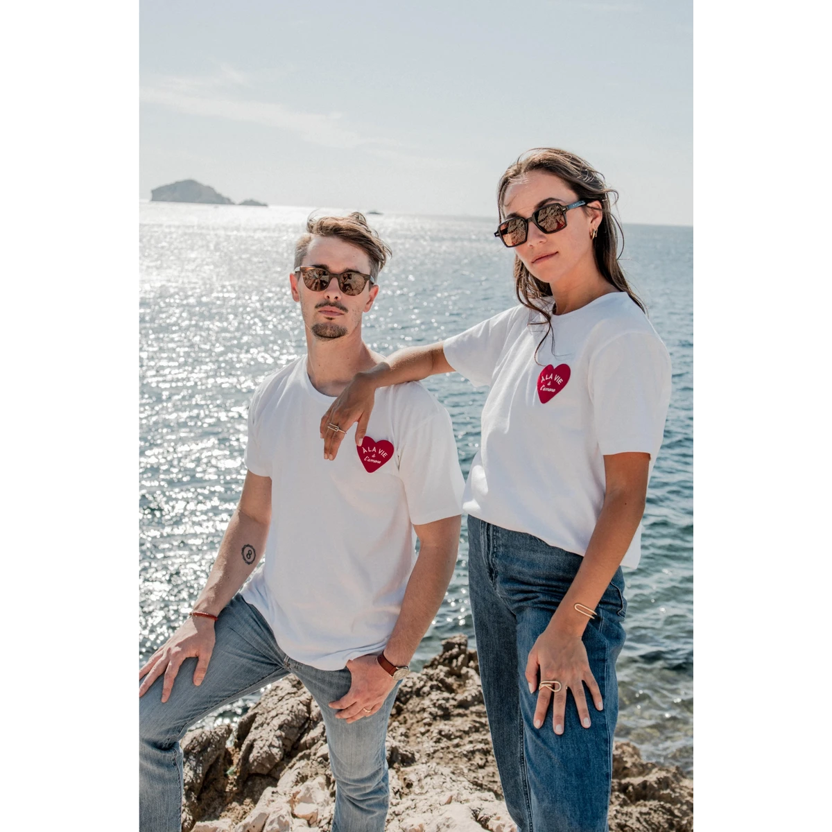 T-shirt patch coeur brodé