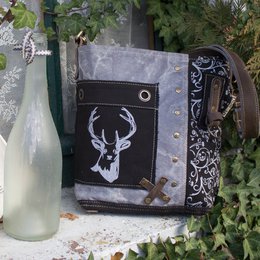 Domelo Trachtentasche. Damen Umhängetasche. Dirndl Schultertasche aus Canvas ( Segeltuch) & Leder. Handtasche in Trachten Stil mit Reh Edelweiß Aufdruck. Crossbody Tasche für Frauen als Oktoberfest Accessoires.