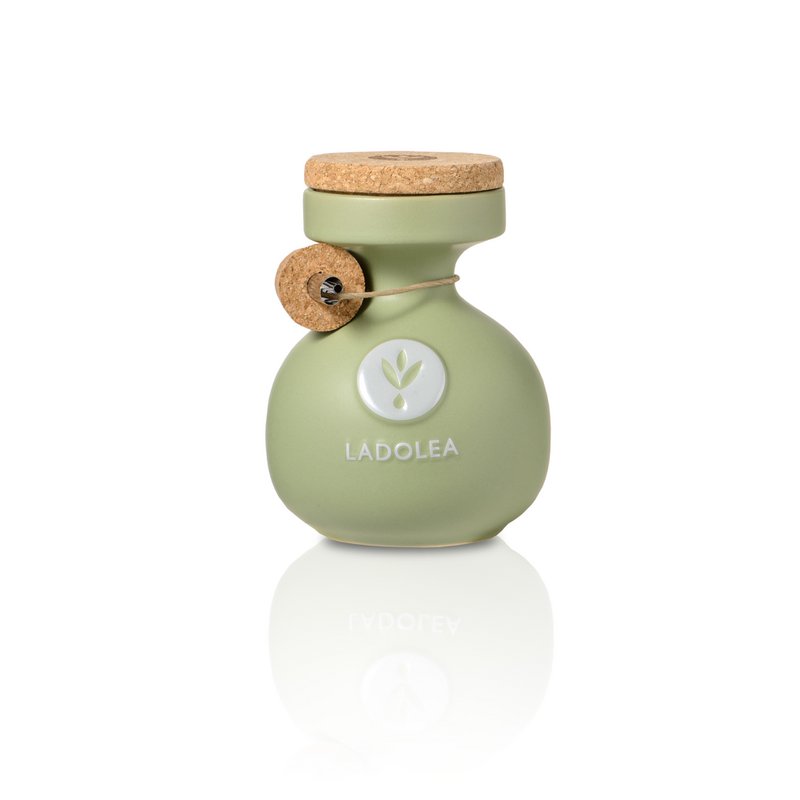 Organiczna oliwa z oliwek z pierwszego tłoczenia, średnio owocowa, odmiana Koroneiki, karton 600ml