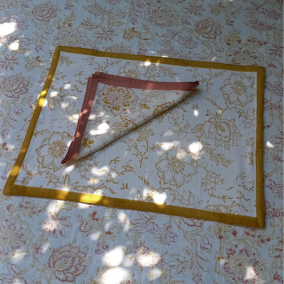 Tablecloth 'Flower' Pink/Ochre, Large
