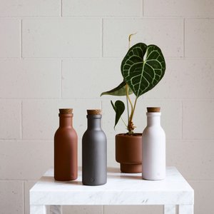 Colombo Water / Milk / Juice Porselein fles met natuurlijke kurk