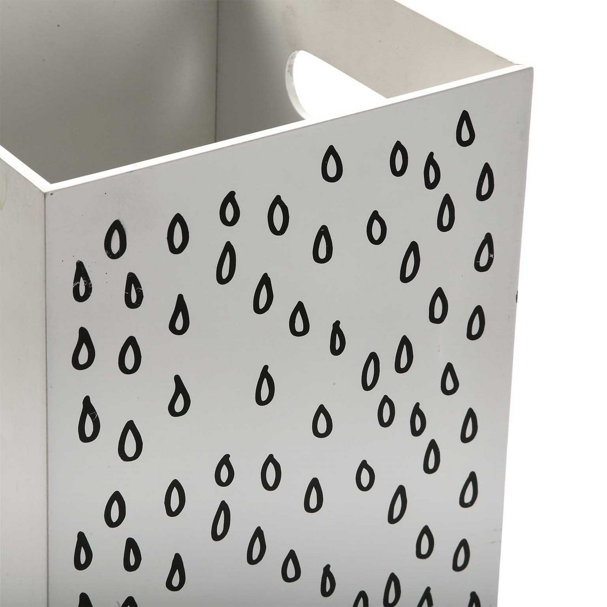 WHITE UMBRELLA STAND CLOUDS