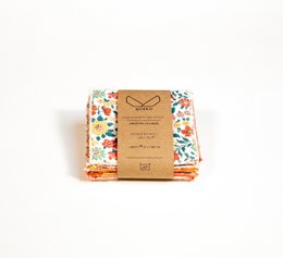 Washable makeup remover pads in a floral Liberty of London print. Reusable, eco-friendly makeup removal pads made of soft, absorbent cotton.
