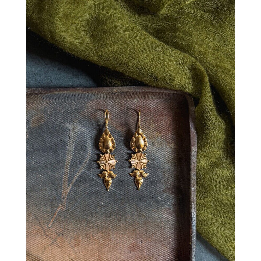 Acre desconocido | Pendientes Acre – Oro