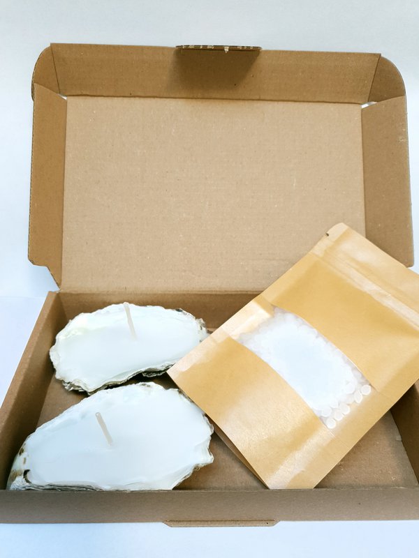 Gift set oyster candle letterbox package