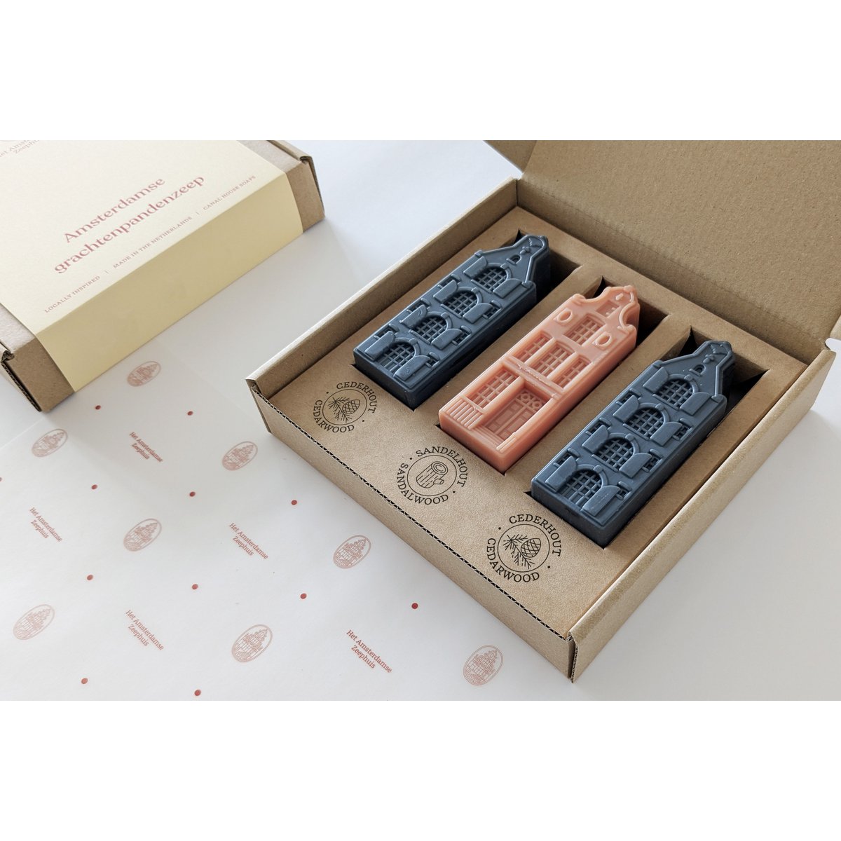 Cedarwood · Sandalwood