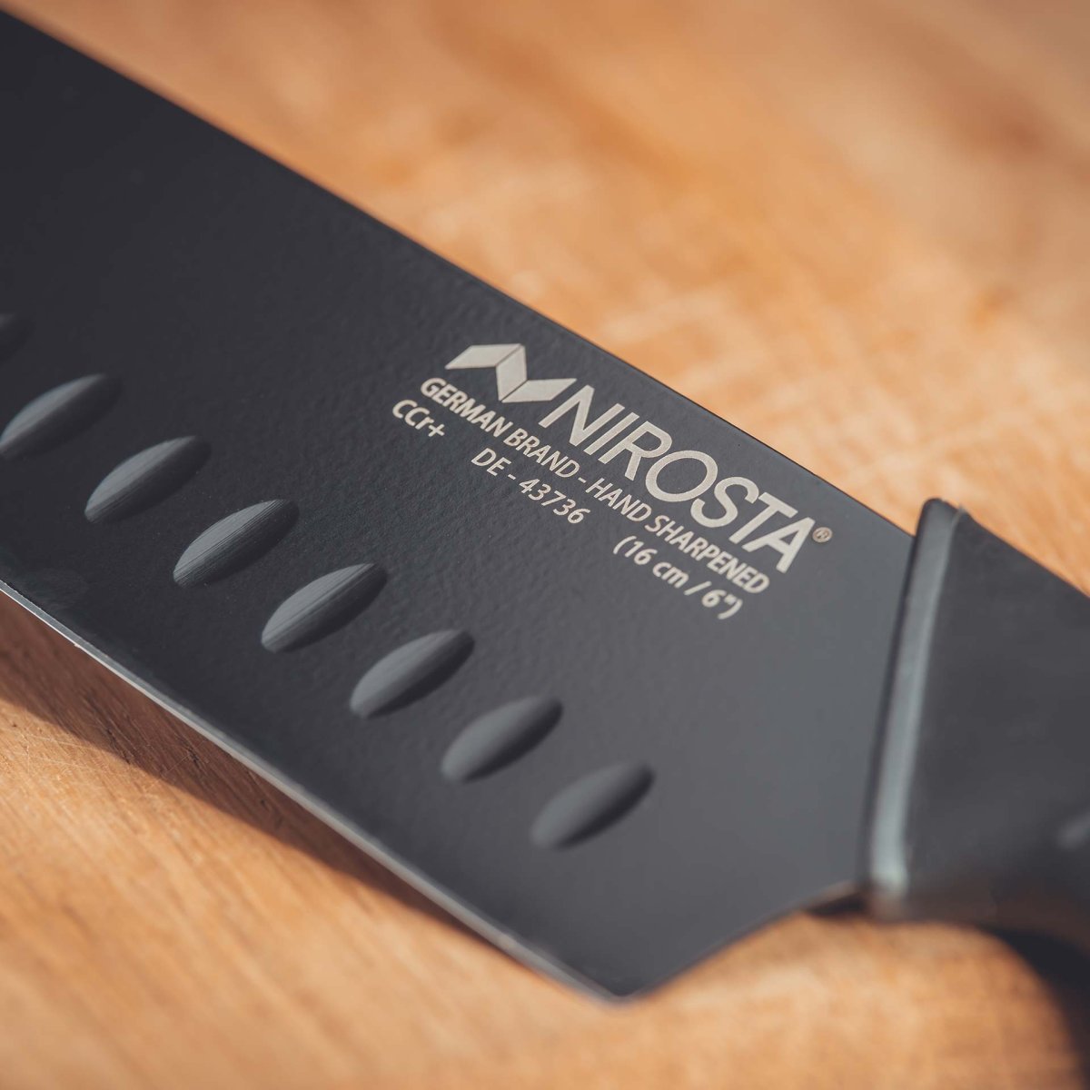 Cuchillo de cocina Santoku hoja 16 cm Nirosta Black Edition