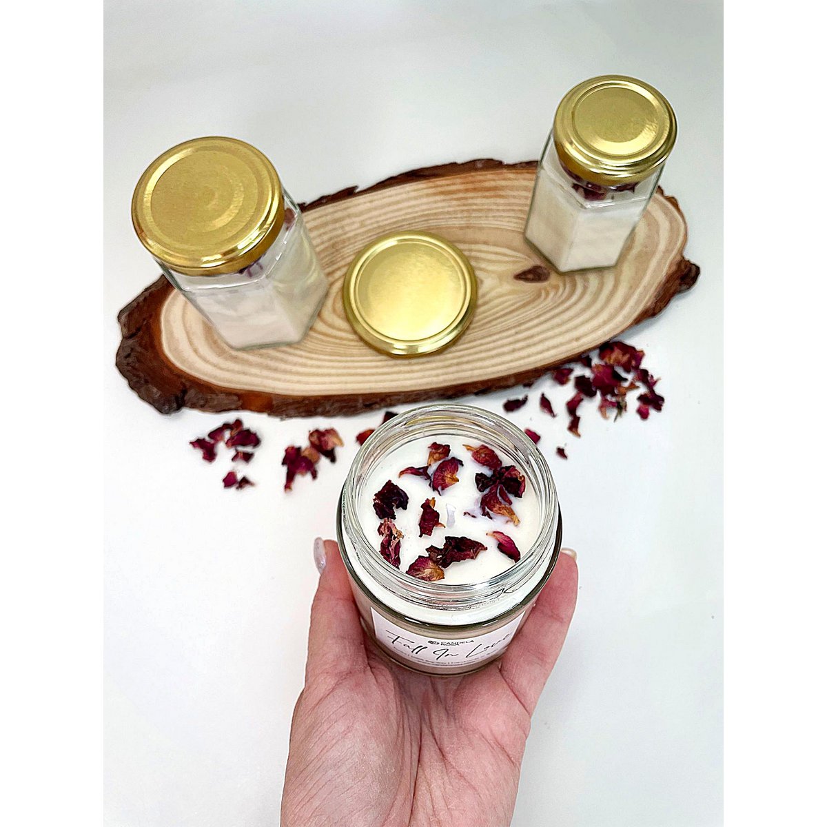 Fall In Love candle scented roses 250 ml - 40h